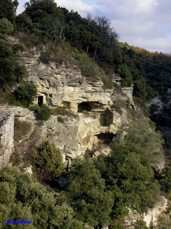 Barry, village troglodytique