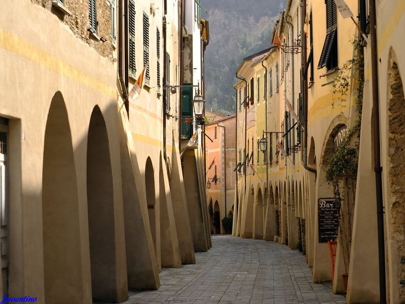 Zuccarello (Savona, Liguria)